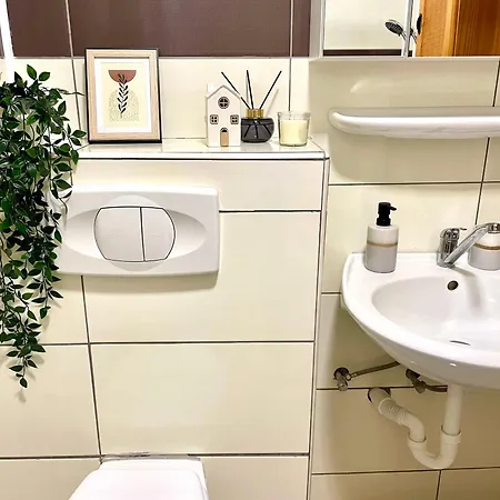 Moderne 2 Zimmerwohnung, Naehe Aachen- Niederlande- Belgien *